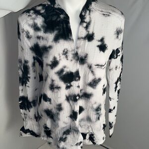 Stone and Sky black and white tie die gauzy button down top M